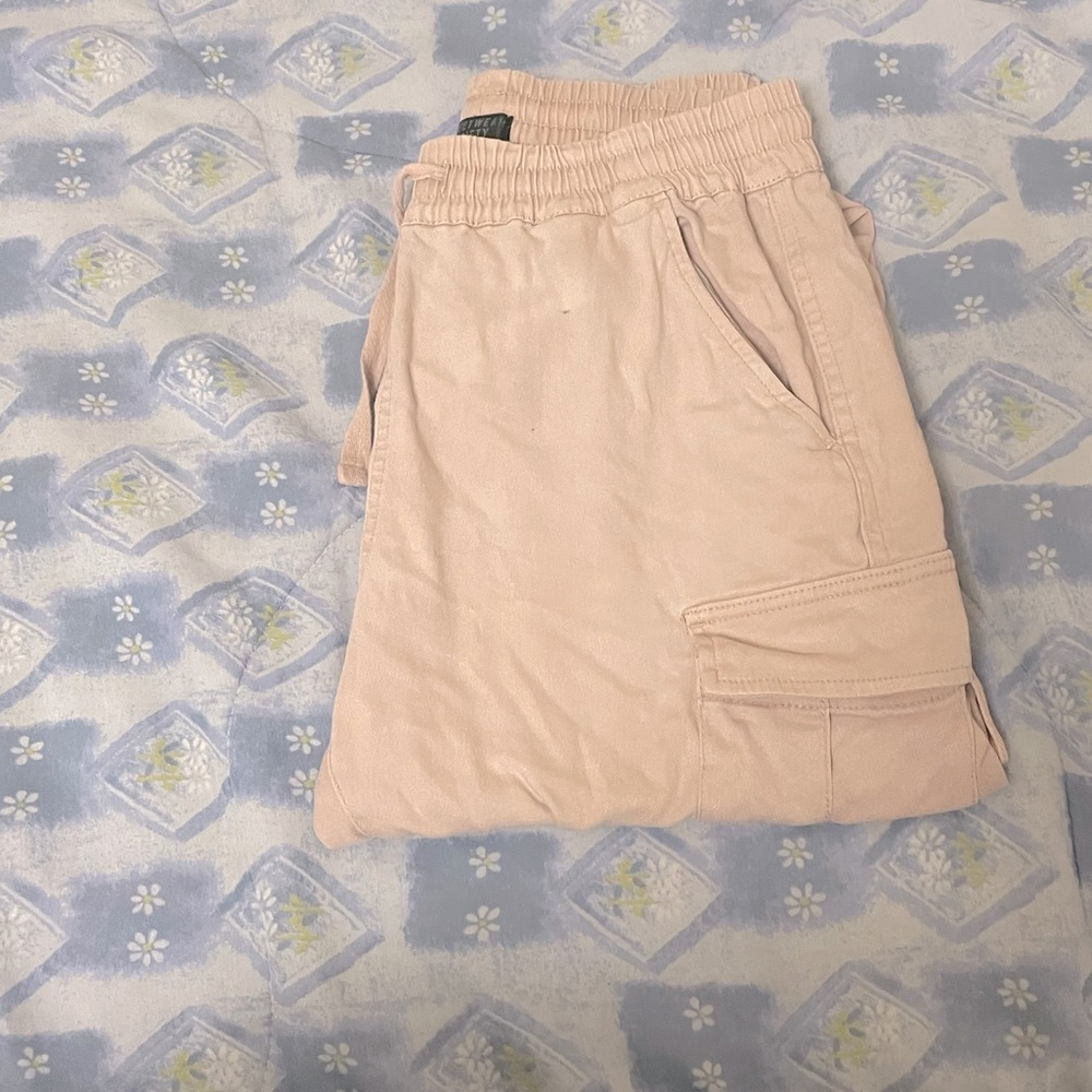 Light pink cargo pants